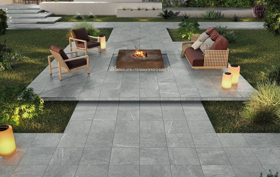 Azulejos Modernos Efeito Pedra para pátio elegante - Native Dark Grey 33x33 da Recer