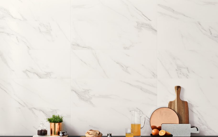 Cerâmica com efeito de mármore Calacatta para cozinha sofisticada - Mastery da Recer