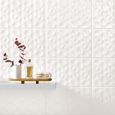 Cozinha elegante com azulejo branco 3D More Pure Glossy da Recer