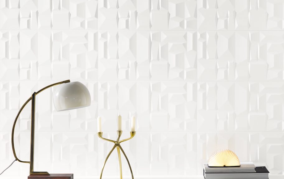 Azulejo branco 3D More Shape Mate da Recer no espaço interior de uma casa elegante