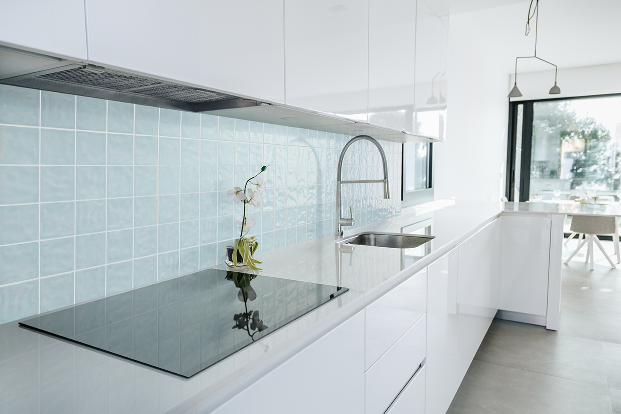 Luxurious white kitchen