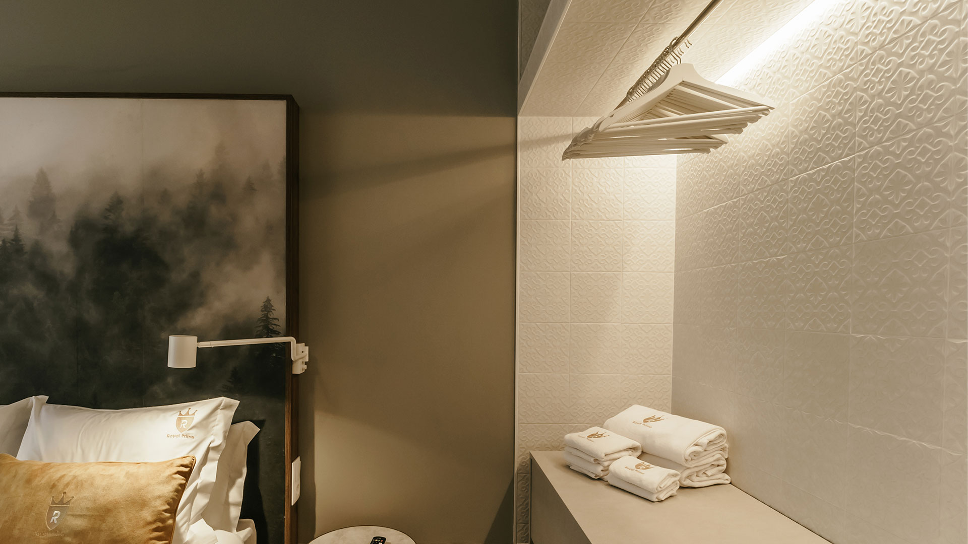 azulejo-triplex-guarda-roupa-hotel-royal-collection-recer