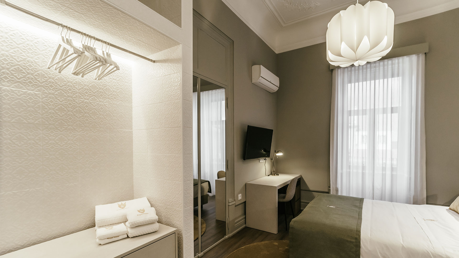 azulejos-relevo-triplex-armario-embutido-hotel-royal-collection-recer